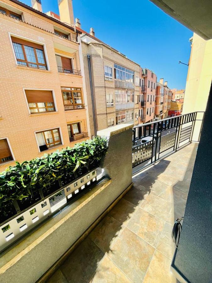 La Casa Del Rock Daire Aranda de Duero Dış mekan fotoğraf